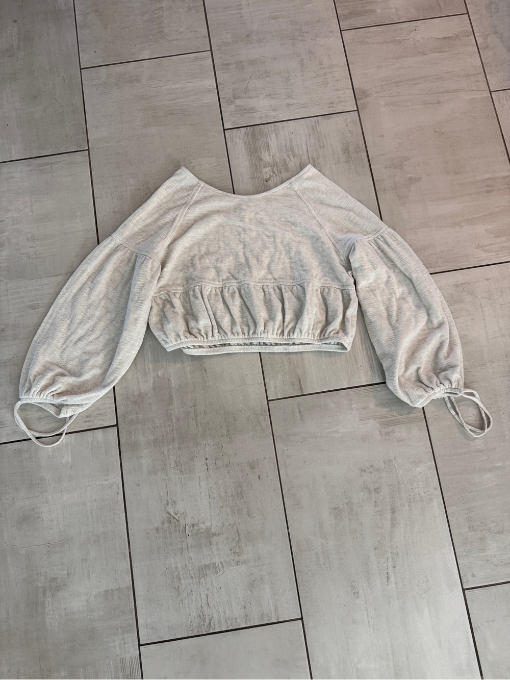 Aerie size XXS Cream long belly sleeve drawstring top